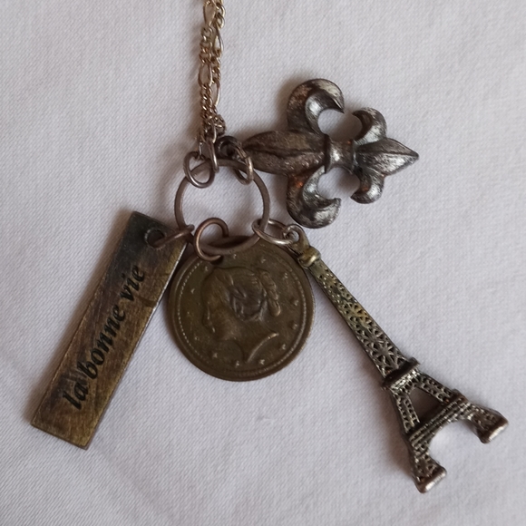 DONATED! Urban Outfitters Paris Necklace - Picture 2 of 4